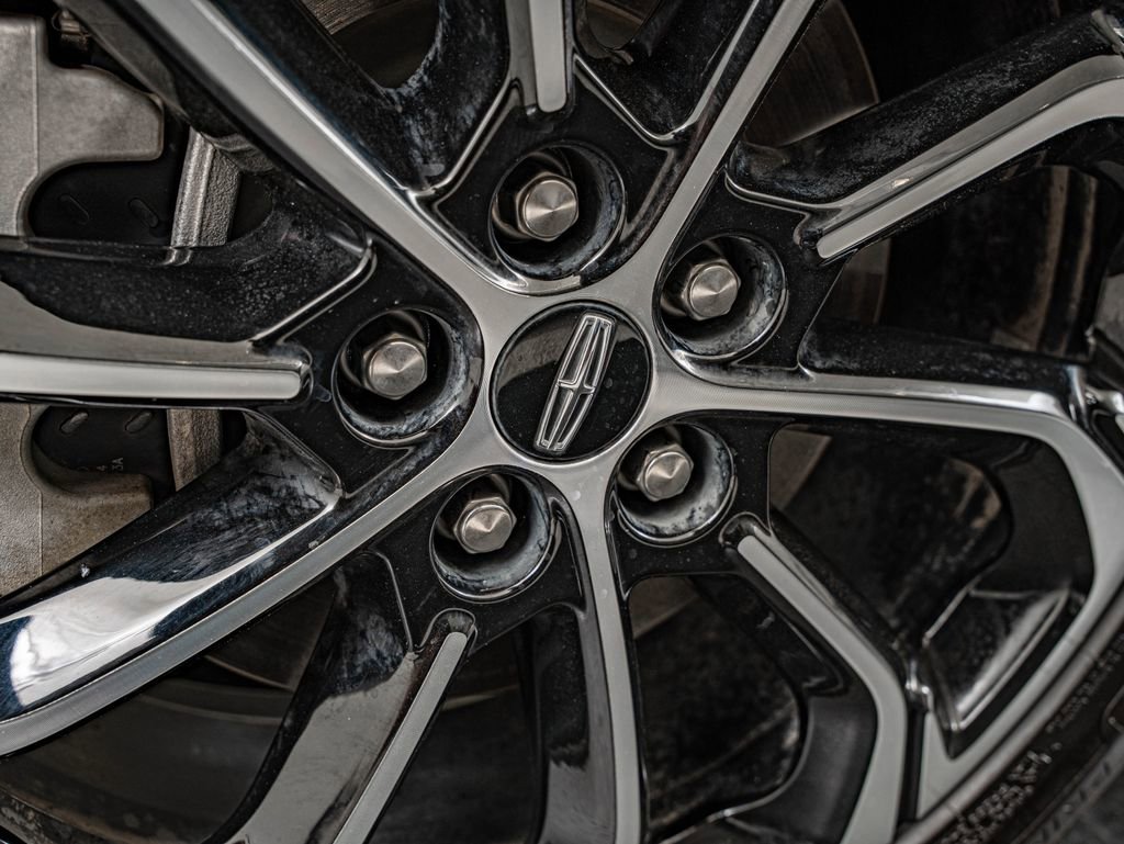 Used 2024 Lincoln Nautilus Reserve w/ Equipment Group 202A image 11