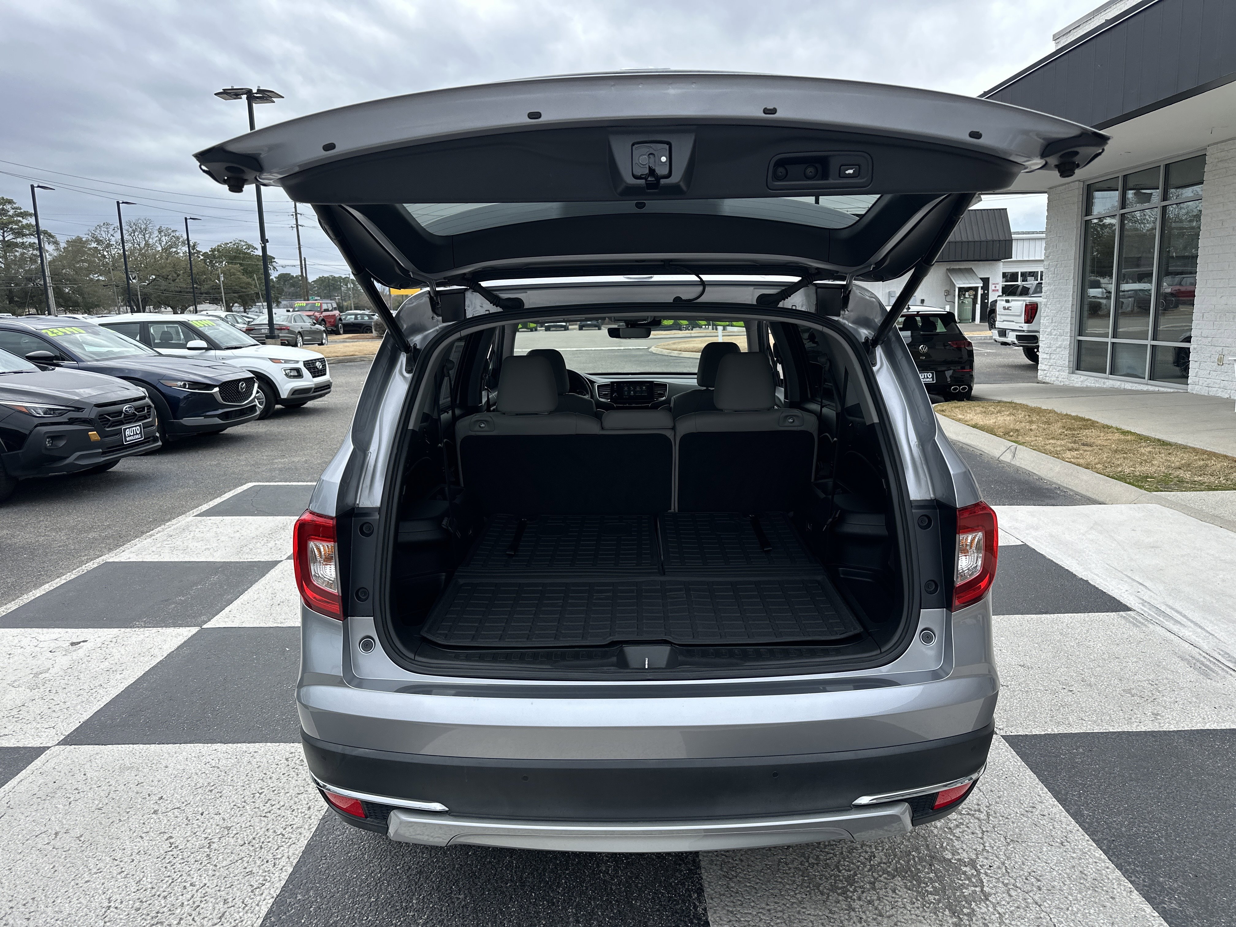 Used 2019 Honda Pilot Touring image 5