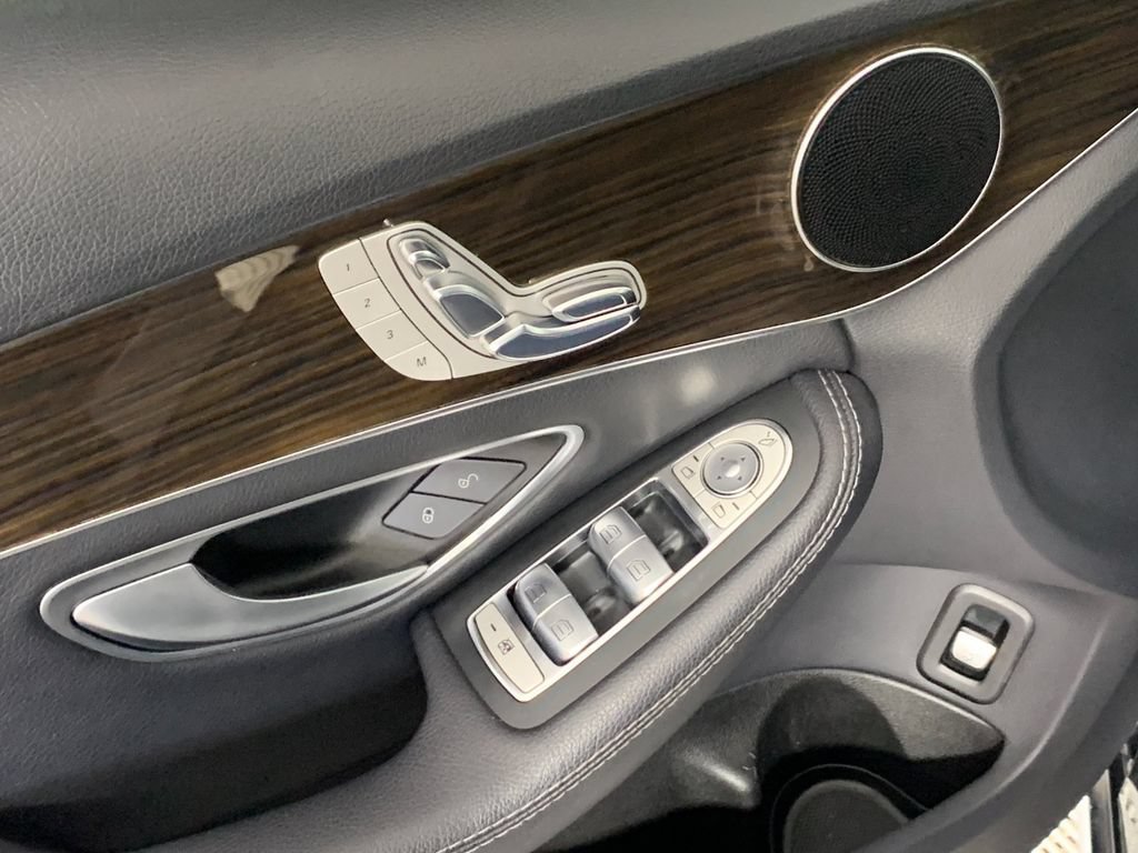 Used 2017 Mercedes-Benz C 300 Sedan image 15