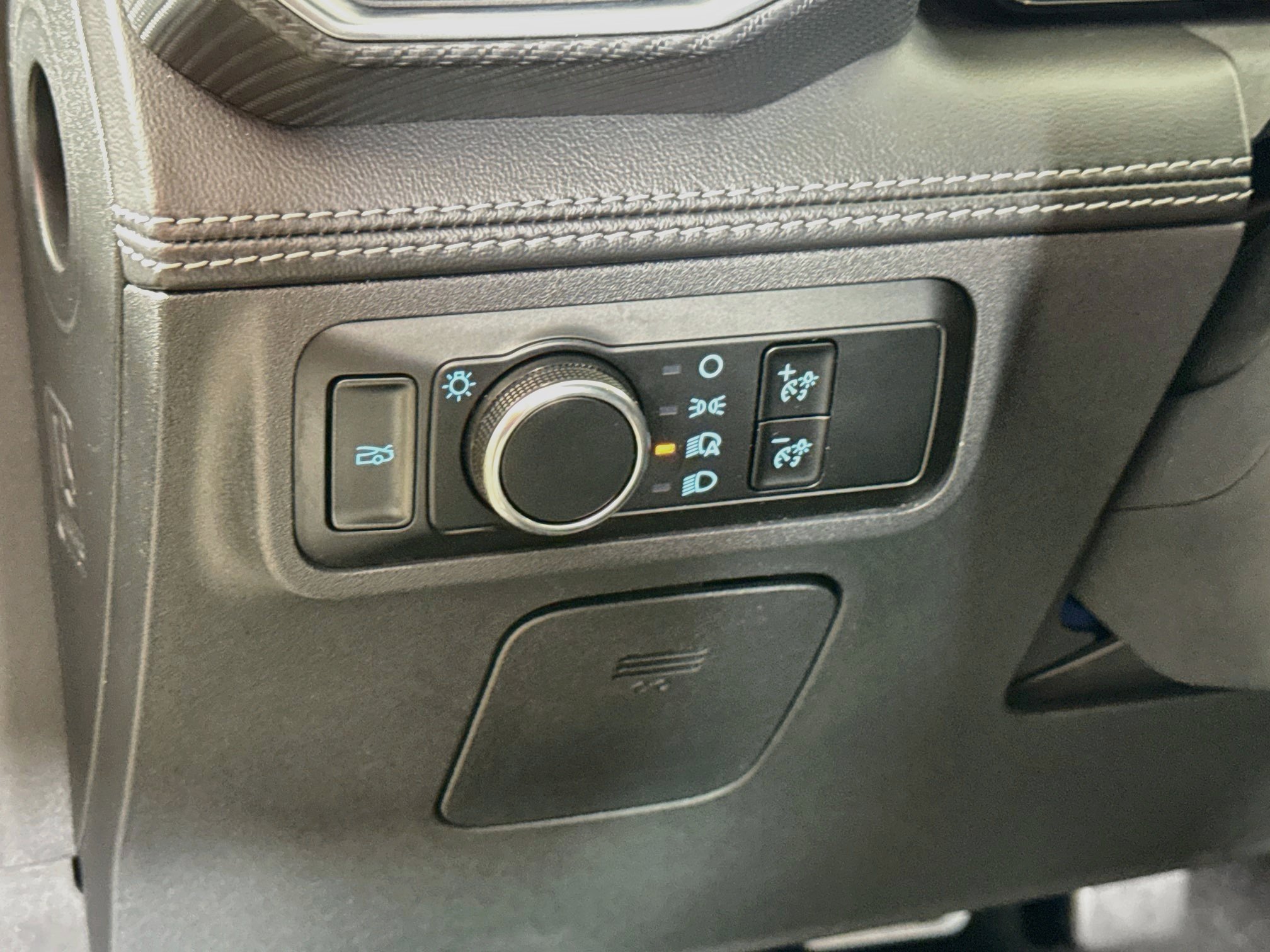 Used 2024 Ford Mustang Premium RWD image 10