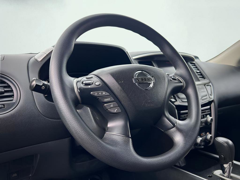 Used 2019 Nissan Pathfinder S image 37