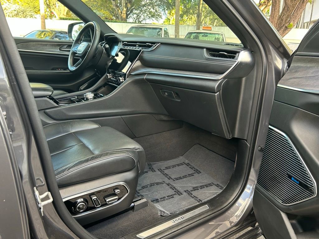 Certified 2021 Jeep Grand Cherokee L Overland w/ Luxury Tech Group IV image 34