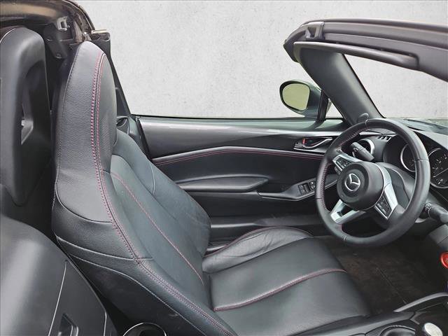 Used 2019 MAZDA MX-5 Miata RF Grand Touring w/ GT-S Package RWD image 2
