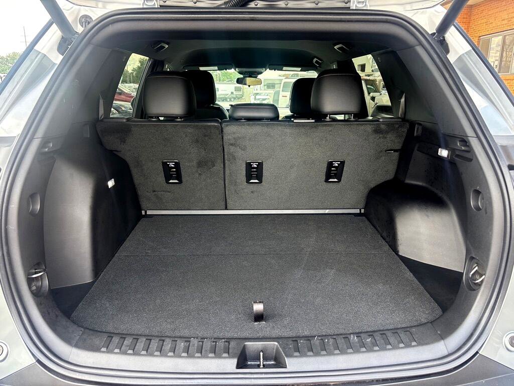 Used 2025 Chevrolet Equinox ACTIV w/ Convenience Package III image 19