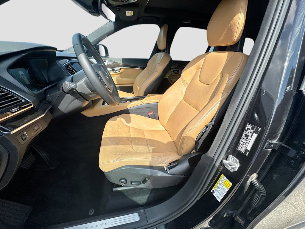 Used 2017 Volvo XC90 T6 Momentum w/ Vision Package AWD/4WD image 27