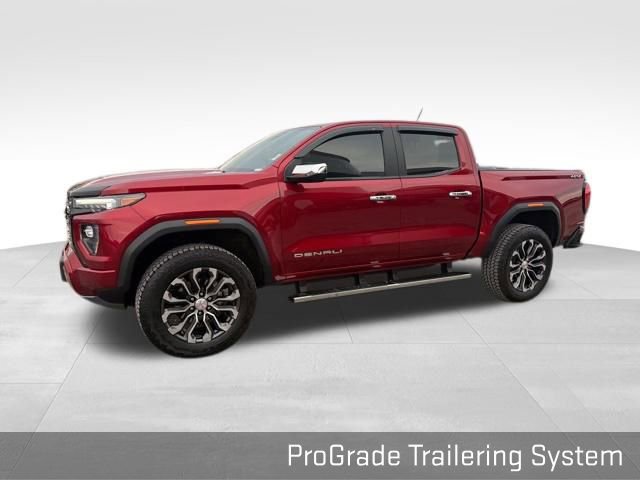 Used 2024 GMC Canyon Denali image 7