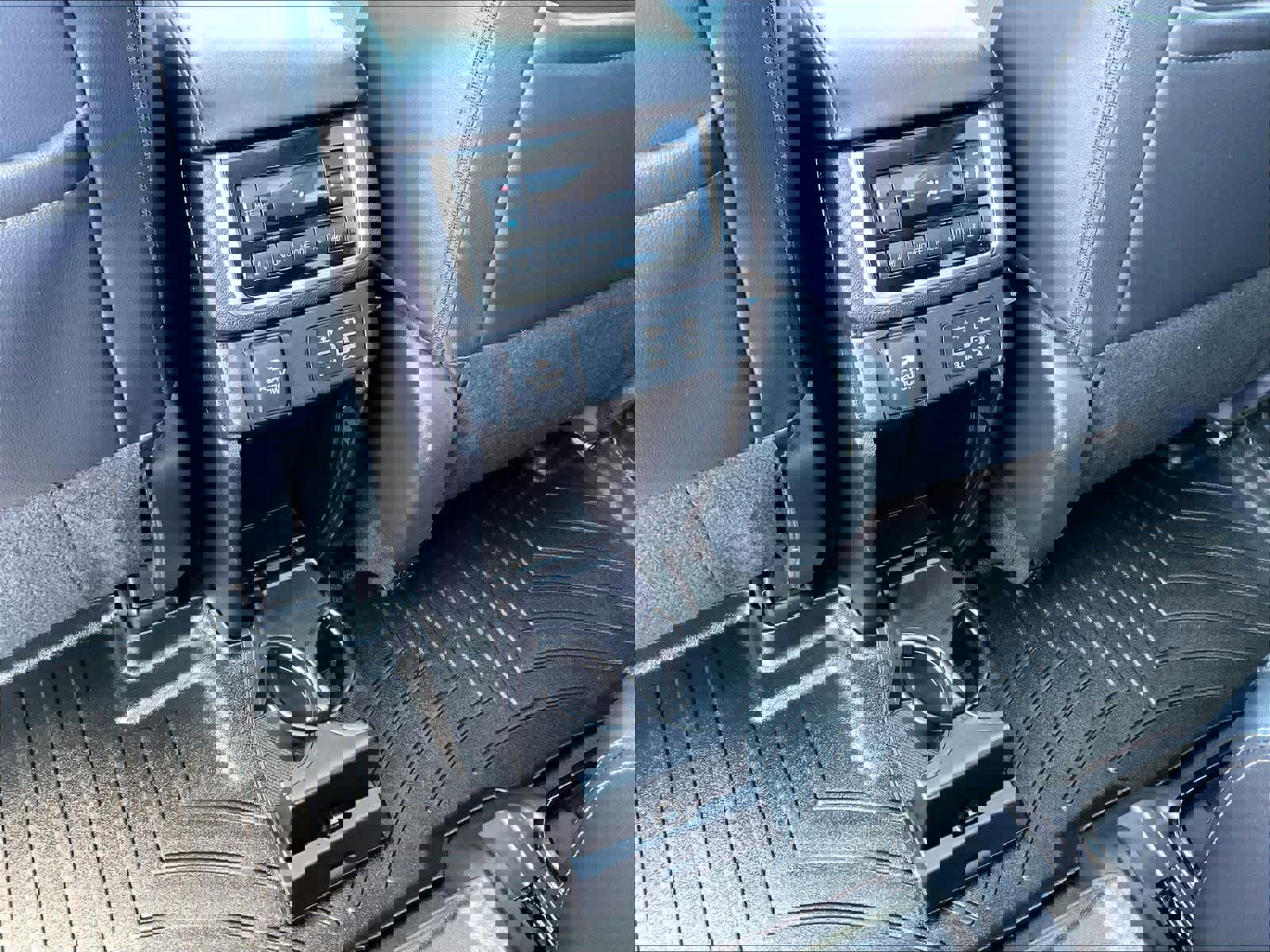 Used 2023 Subaru Ascent Touring AWD/4WD image 28