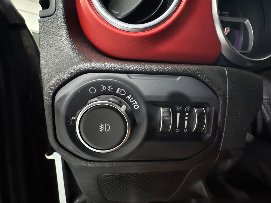 Used 2018 Jeep Wrangler Unlimited Rubicon w/ LED Lighting Group image 27