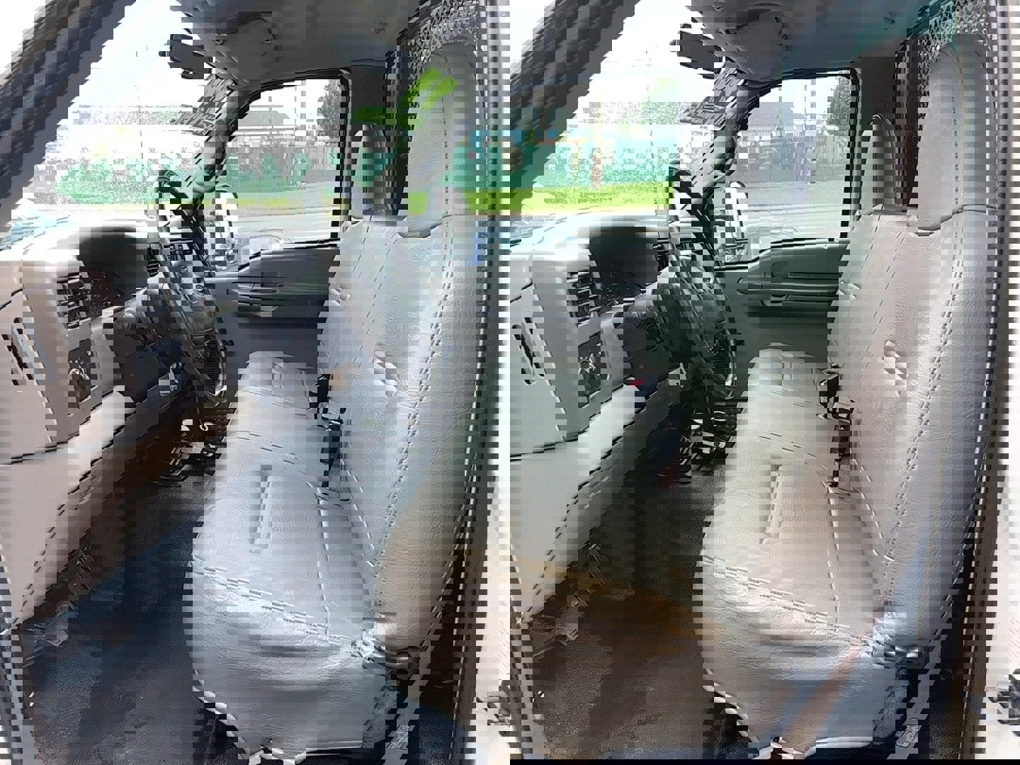 Used 1999 Ford F450 XL image 6