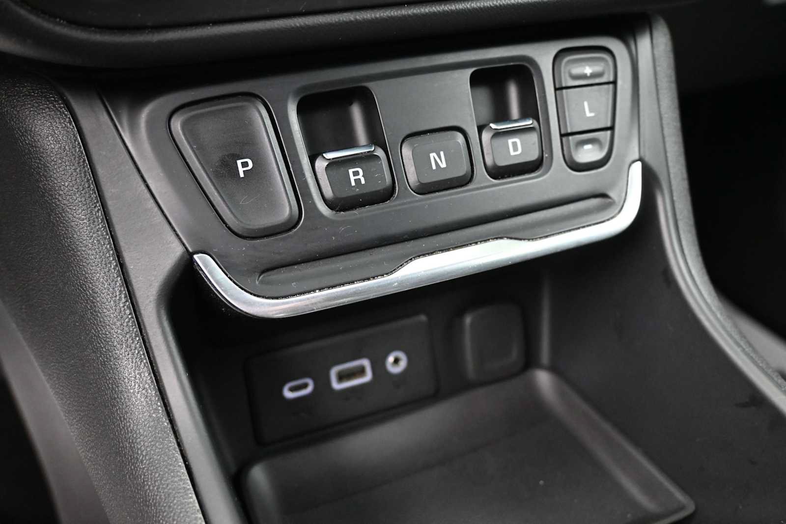 Used 2020 GMC Terrain SLE w/ Driver Convenience Package AWD/4WD image 11