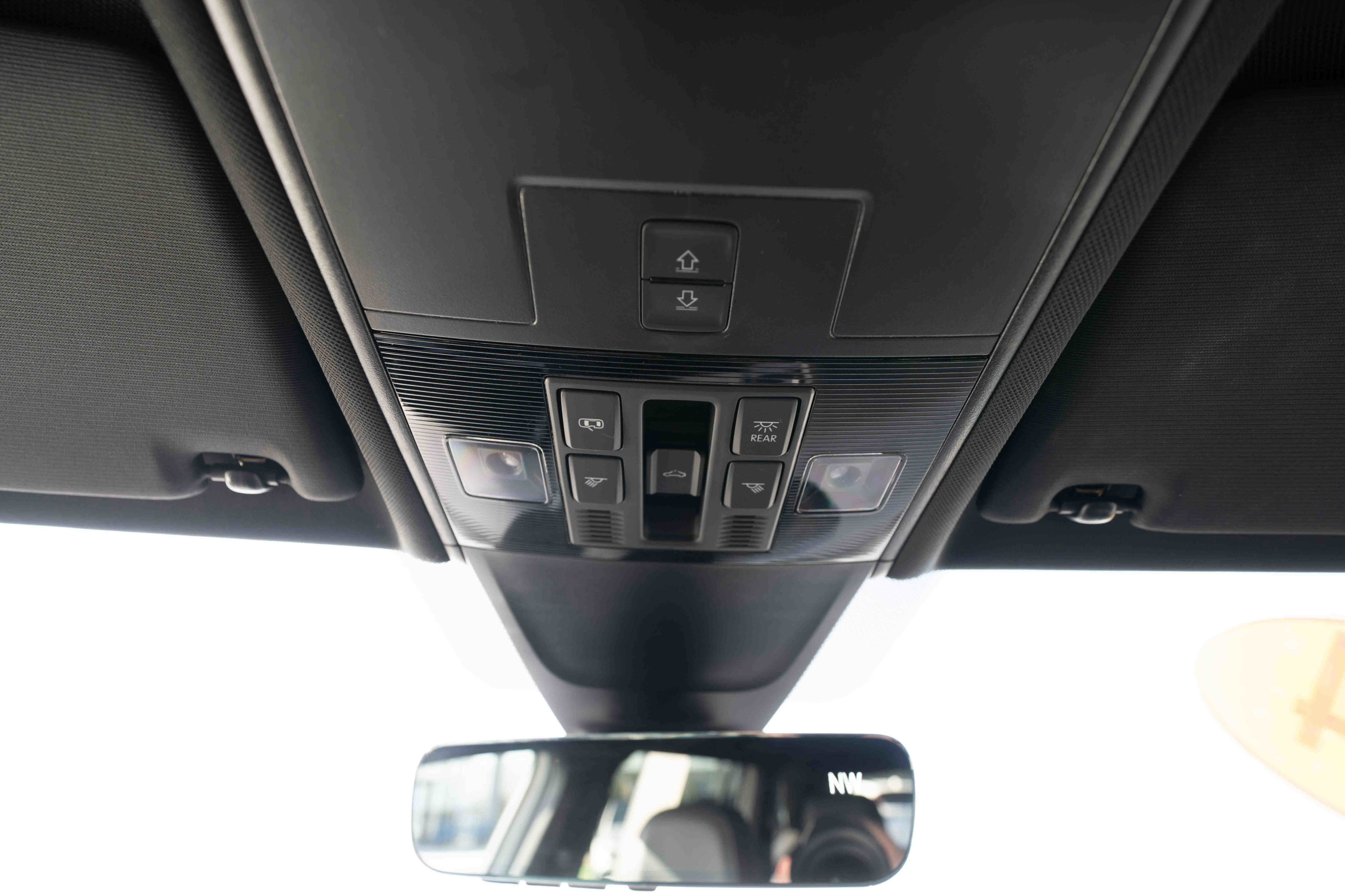 Used 2024 Volkswagen Tiguan SEL R-Line image 18