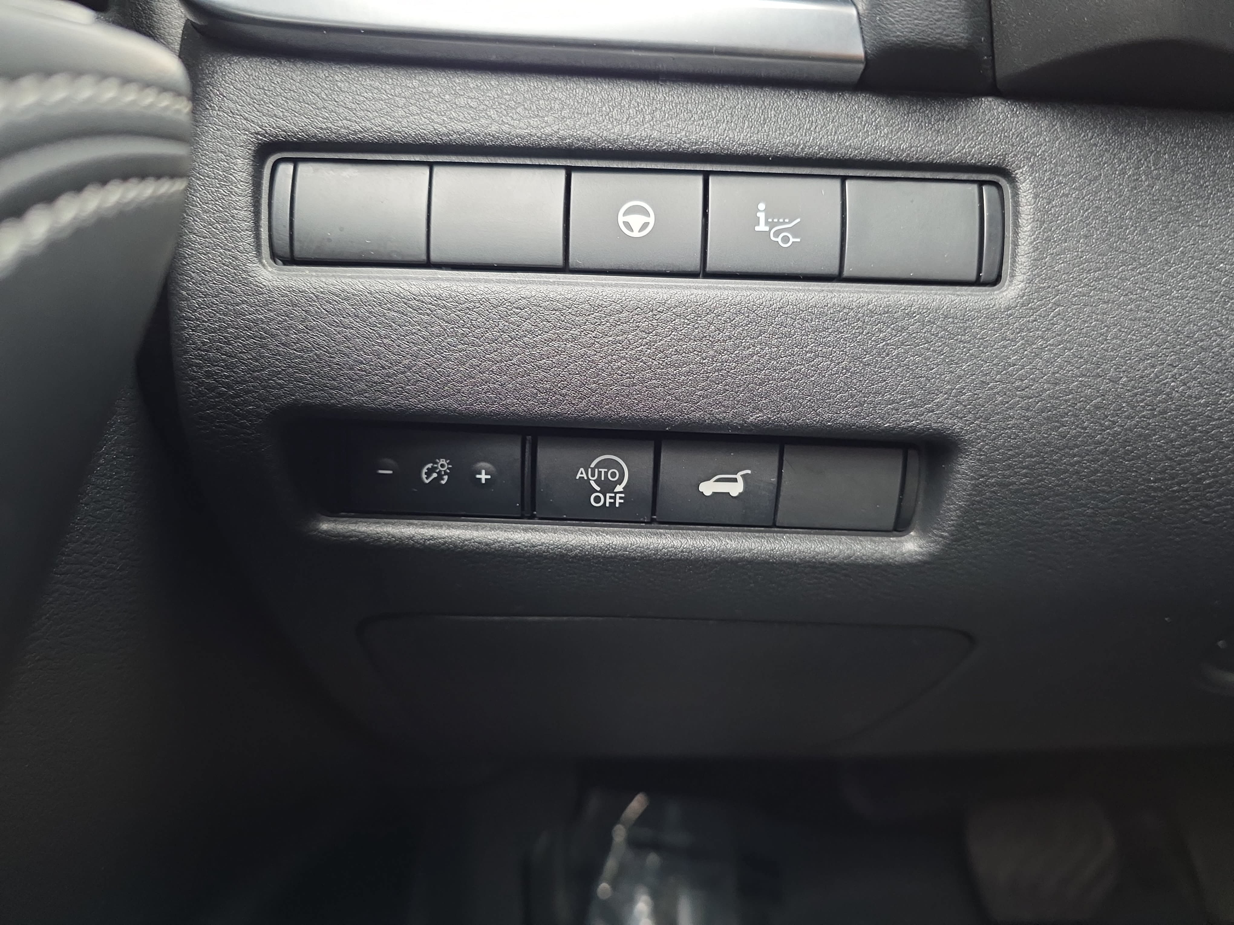Used 2023 Nissan Rogue Platinum w/ Platinum Premium Package AWD/4WD image 26