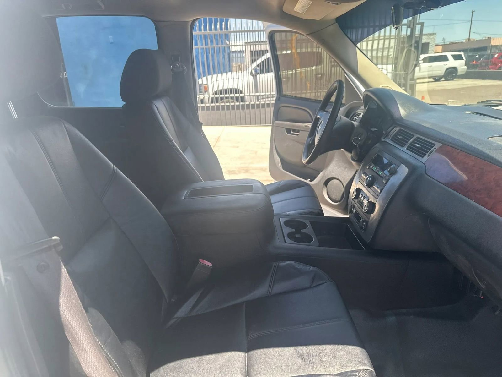 Used 2010 Chevrolet Tahoe LS AWD/4WD image 19