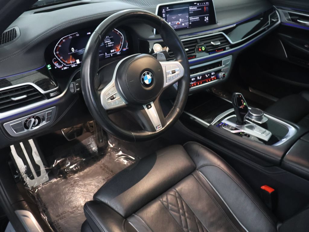 Used 2021 BMW 740i xDrive w/ M Sport Package AWD/4WD image 17