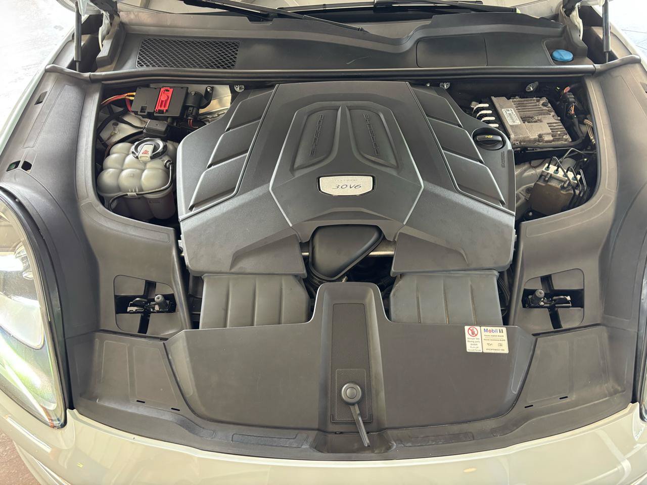 Used 2019 Porsche Cayenne AWD/4WD image 29