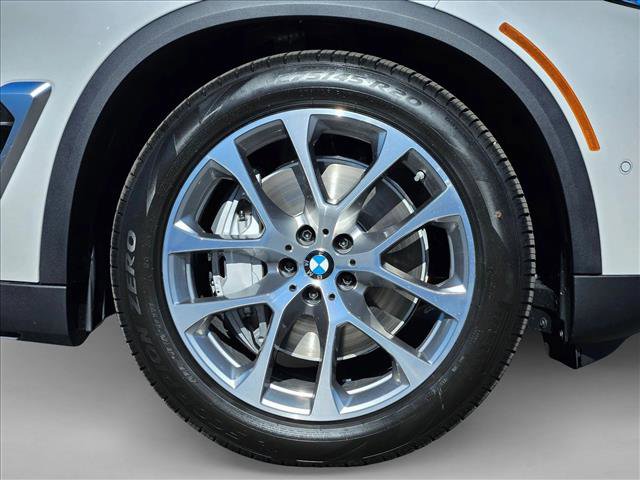 New 2026 BMW X5 xDrive50e image 10