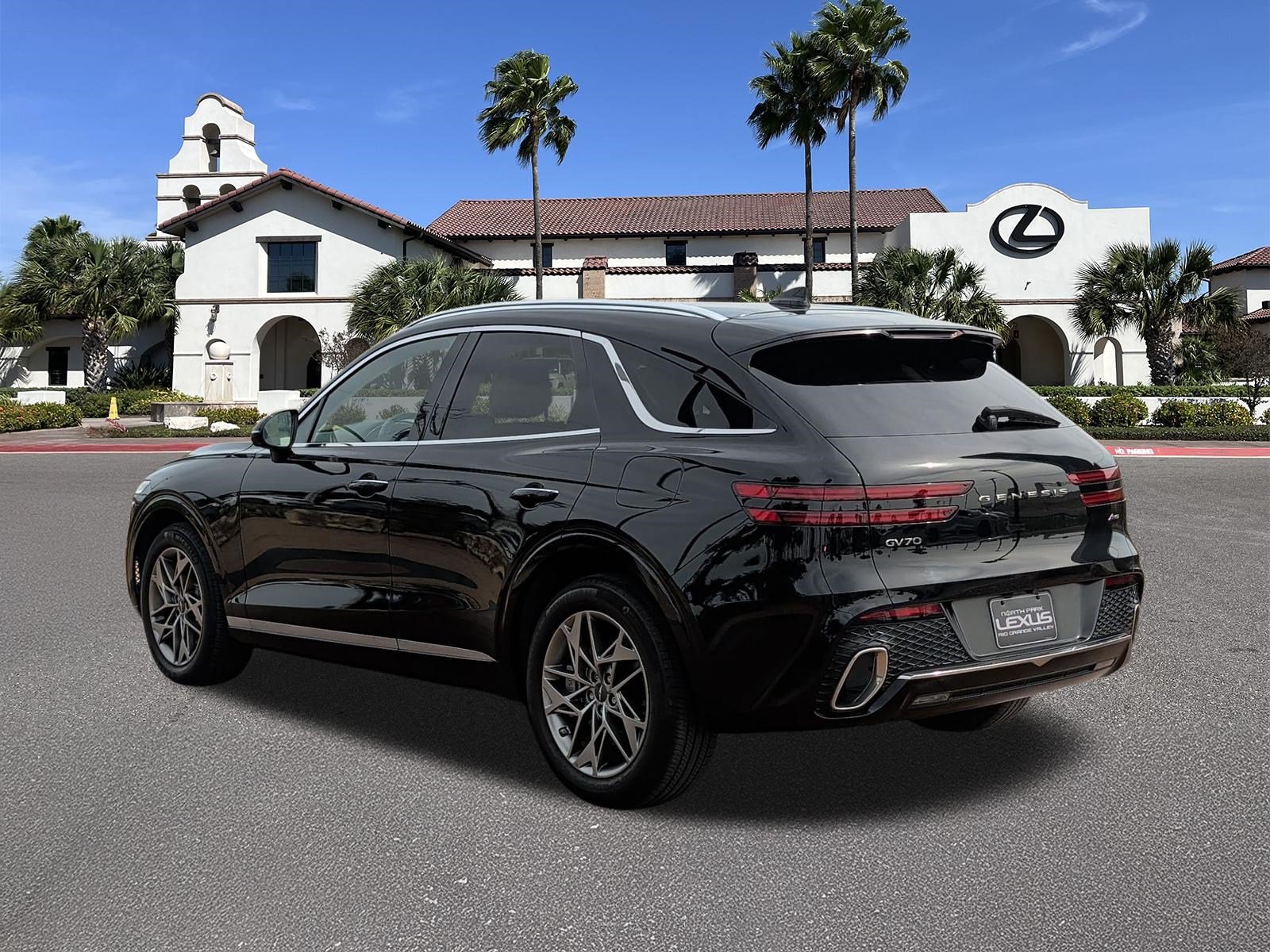 Used 2024 Genesis GV70 2.5T w/ Advanced Package AWD/4WD image 4