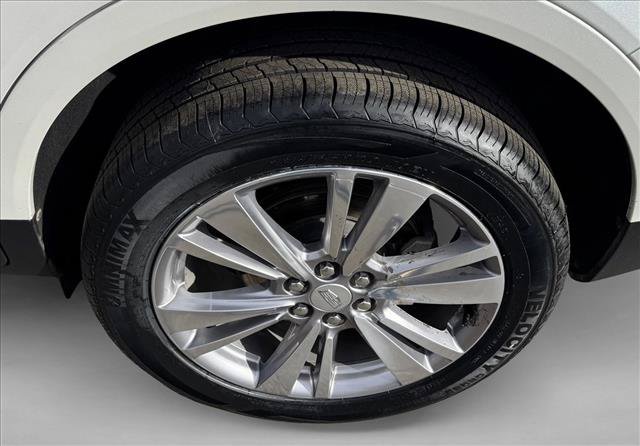 Used 2024 Cadillac XT5 Premium Luxury AWD/4WD image 9