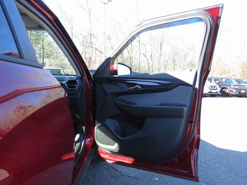 Used 2024 Chevrolet TrailBlazer LT w/ Driver Confidence Package image 13