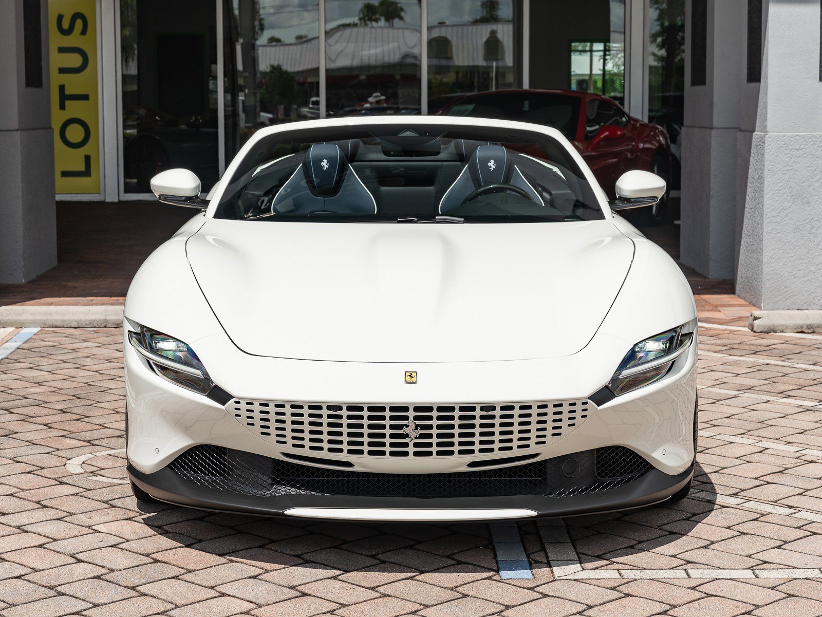 Used 2024 Ferrari Roma Spider image 18