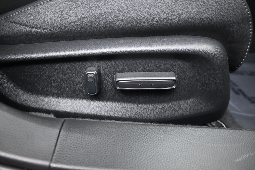 Used 2022 Honda Accord EX-L image 11