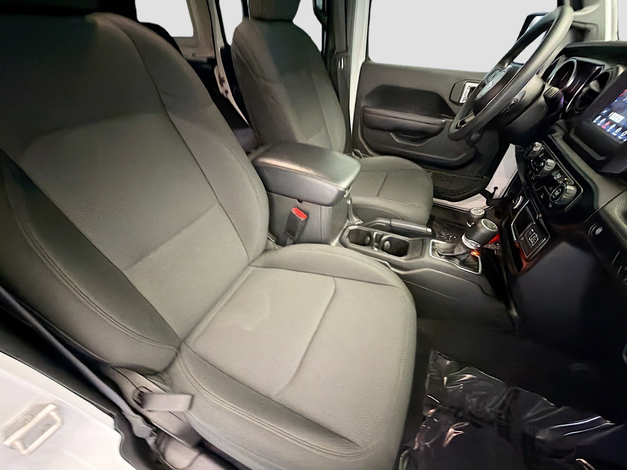 Used 2023 Jeep Wrangler Sport image 15
