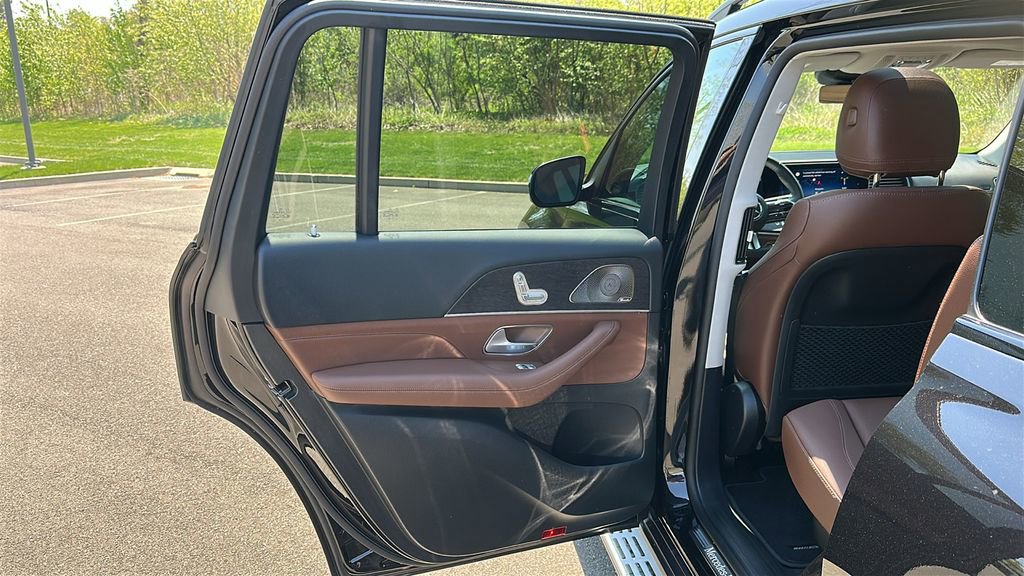 Used 2026 Mercedes-Benz GLS 450 4MATIC image 21
