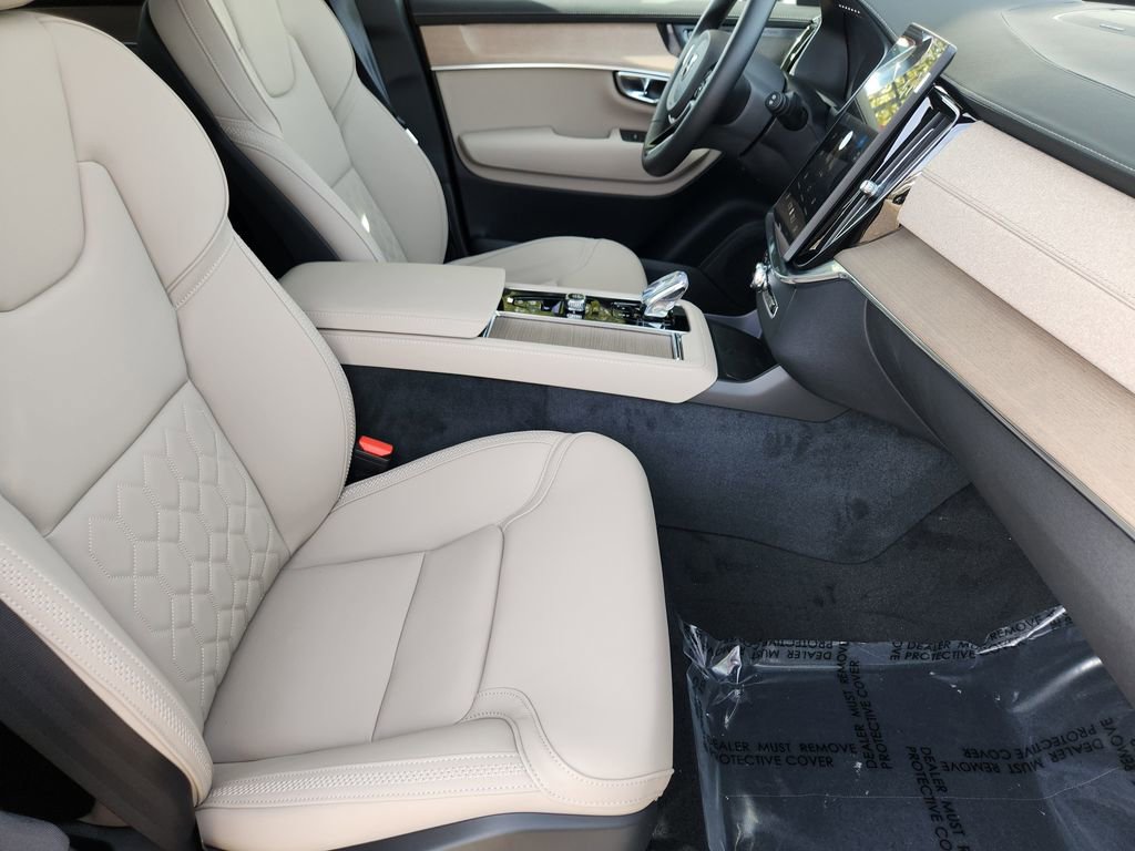 New 2026 Volvo XC90 B6 Plus w/ Protection Package Premier image 20