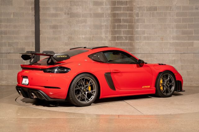 Used 2024 Porsche 718 Cayman GT4 RS RWD image 8