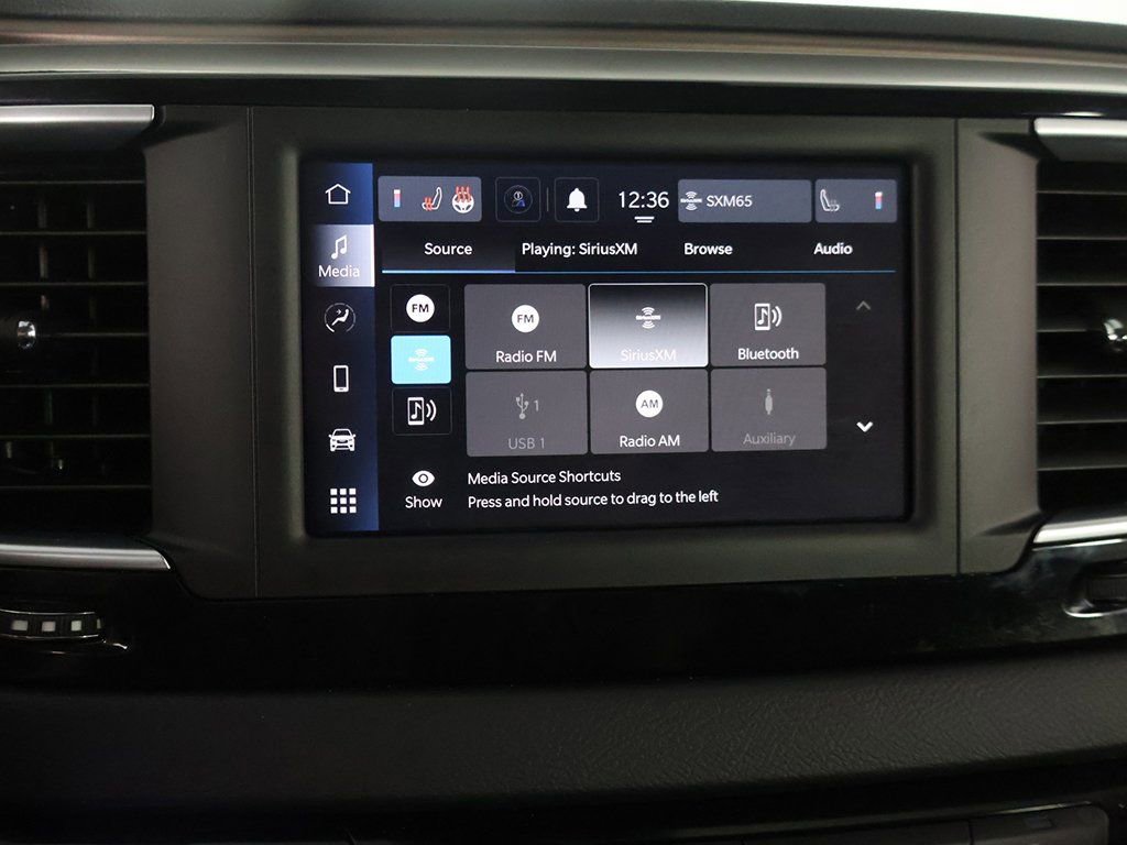 Used 2023 Chrysler Voyager LX image 38