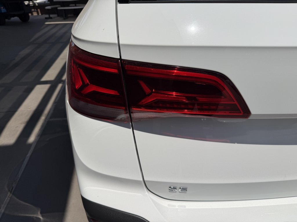 Used 2022 Volkswagen Taos SE AWD/4WD image 14