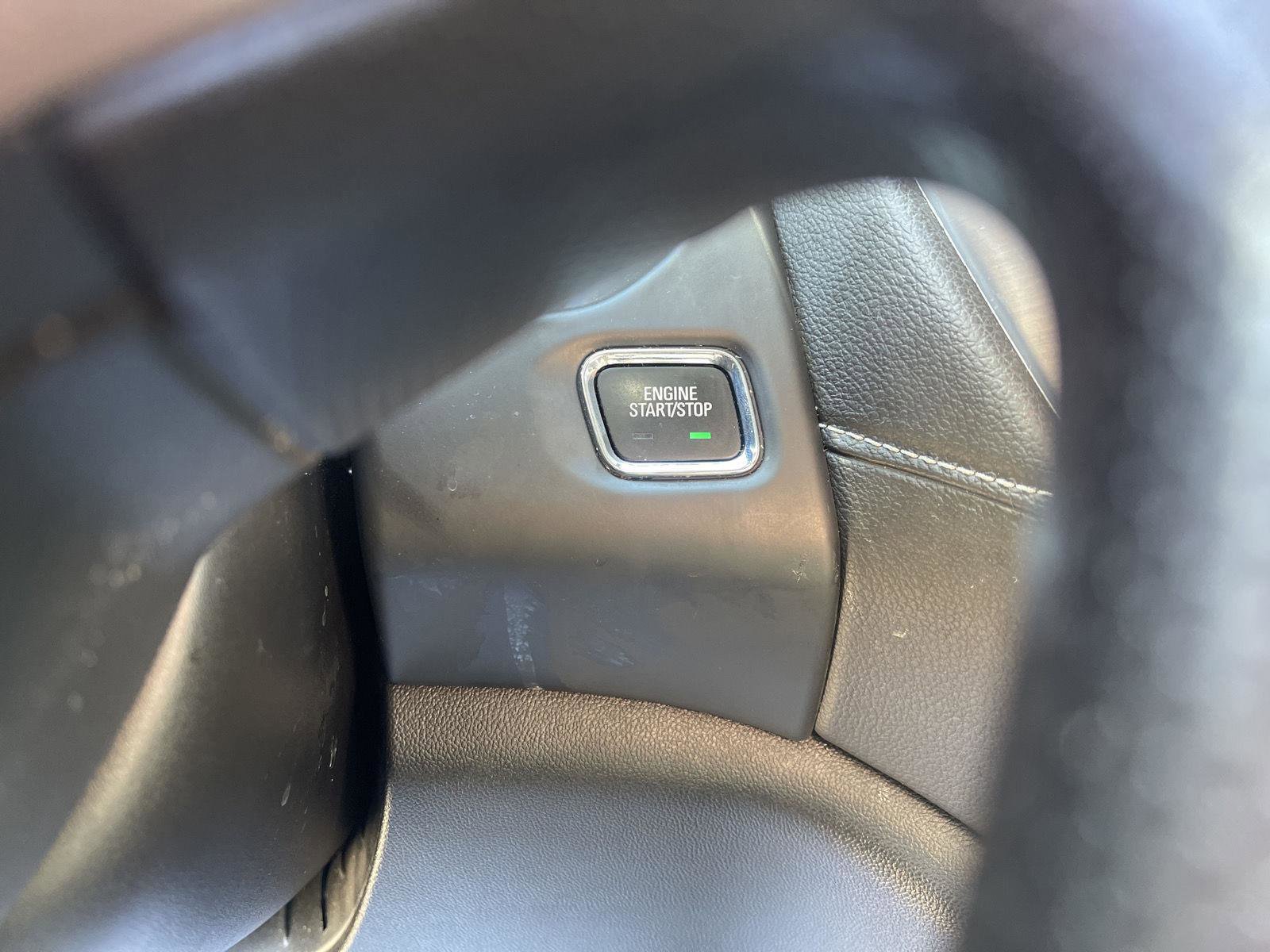 Used 2023 GMC Acadia SLE w/ Driver Convenience Package FWD image 18