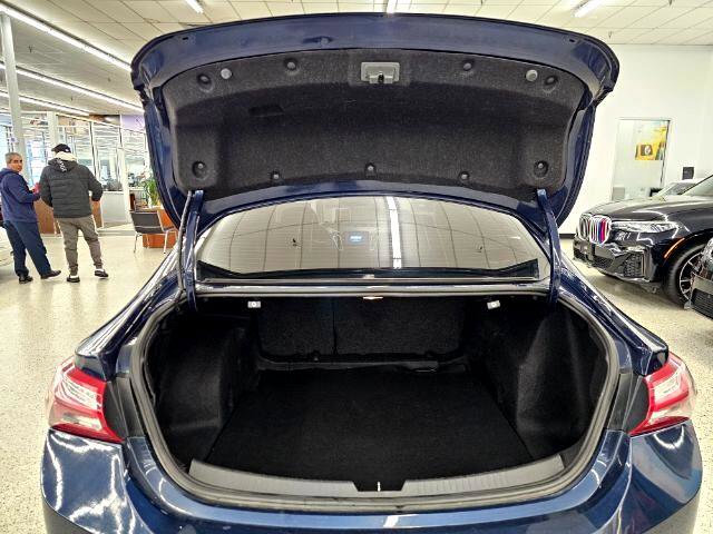 Used 2021 Chevrolet Malibu LT image 38