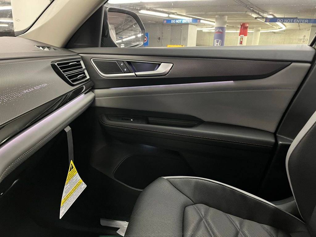 New 2026 Volkswagen Atlas Peak Edition image 32