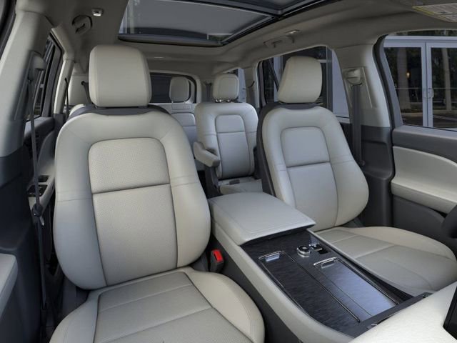 New 2025 Lincoln Aviator 2WD w/ Jet Appearance Package image 10