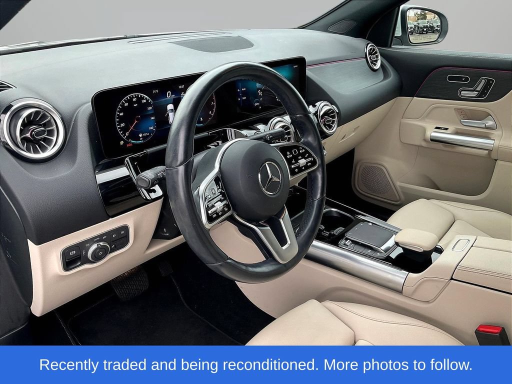 Used 2023 Mercedes-Benz GLA 250 4MATIC w/ Premium Package image 18