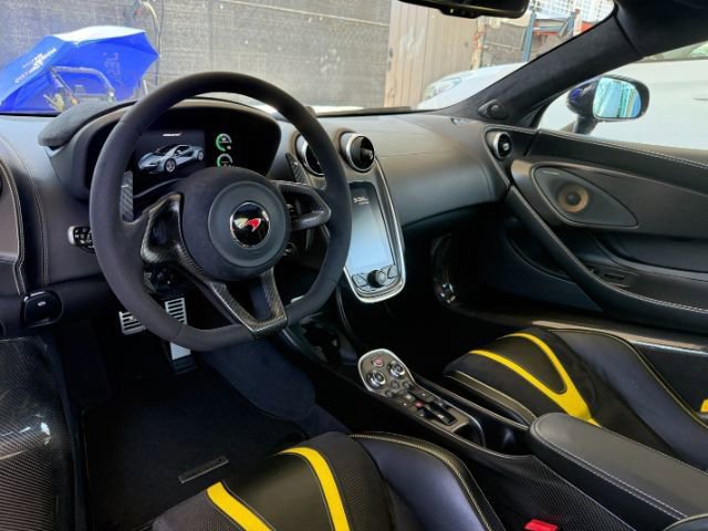 Used 2018 McLaren 570S RWD image 25