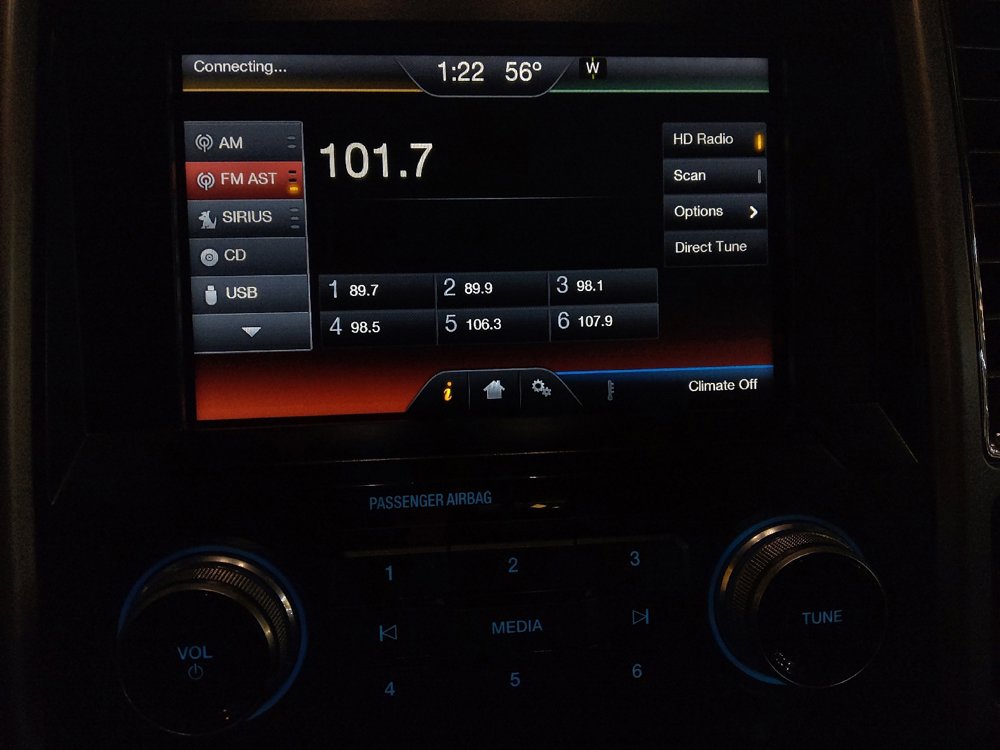Used 2015 Ford F150 Lariat w/ Equipment Group 502A Luxury AWD/4WD image 25