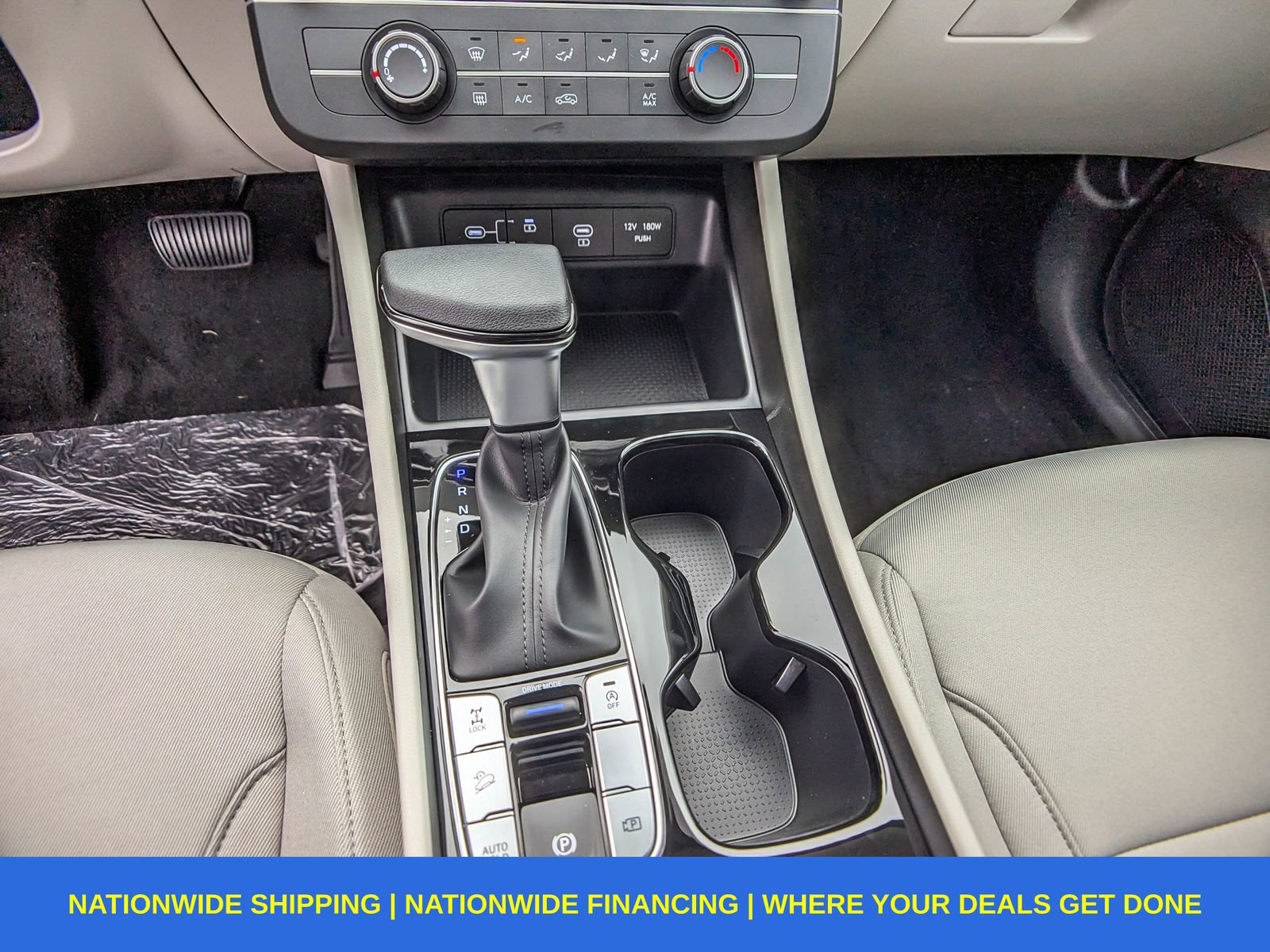 New 2026 Hyundai Tucson SE image 16