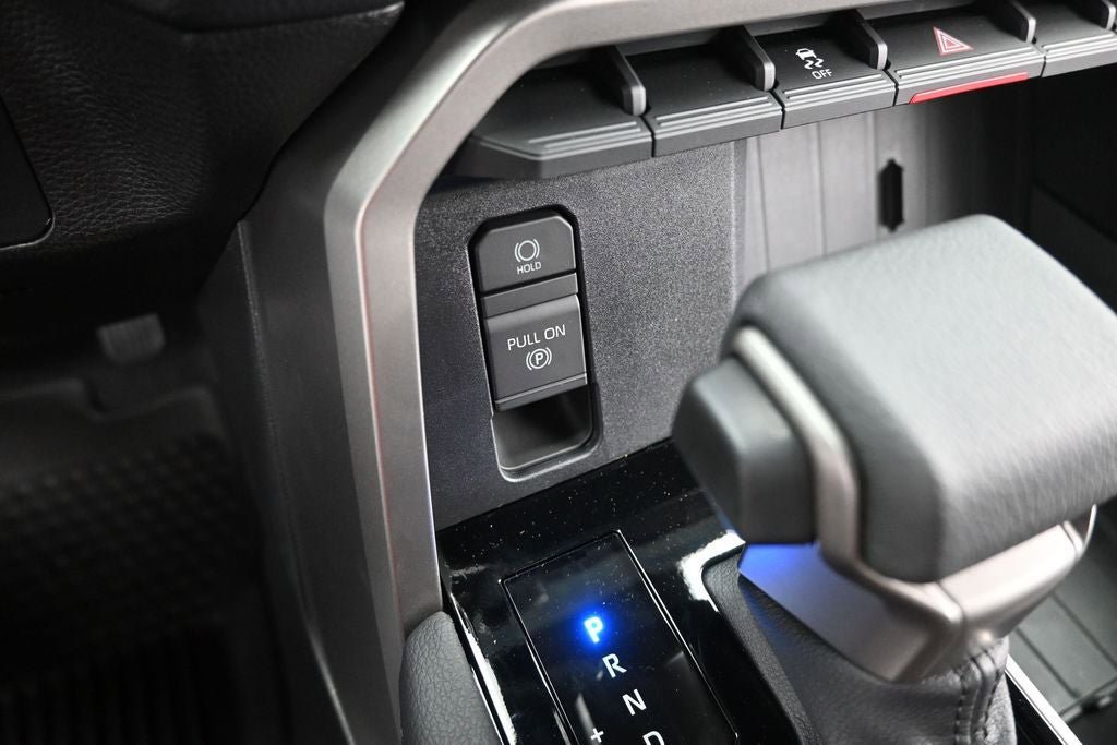 New 2026 Toyota Tundra Limited AWD/4WD image 31