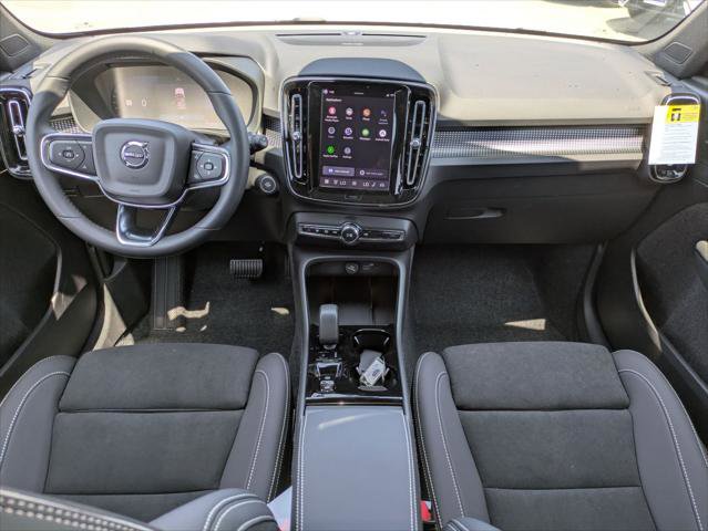 New 2026 Volvo XC40 B5 Ultra w/ Climate Package image 11