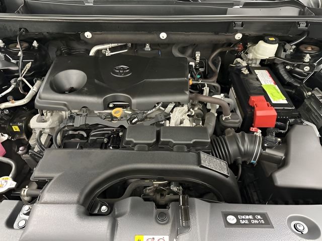 Used 2021 Toyota RAV4 XLE Premium image 10