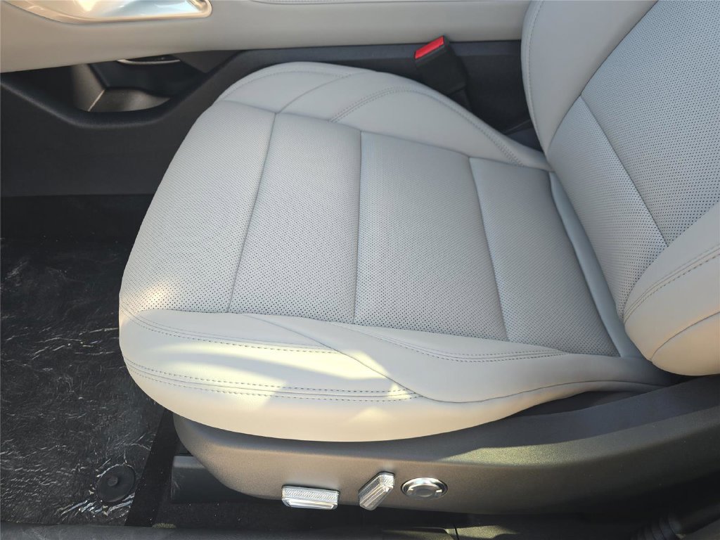 New 2026 Lincoln Nautilus Premier w/ Jet Appearance Package AWD/4WD image 14