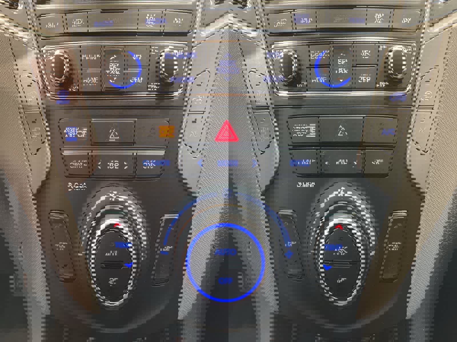 Used 2017 Hyundai Santa Fe Sport w/ 2.0T Ultimate Tech Package 05 image 22