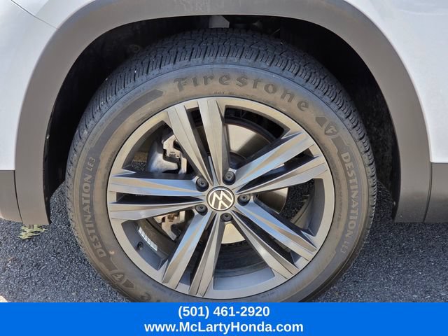 Used 2022 Volkswagen Atlas Cross Sport SE AWD/4WD image 19