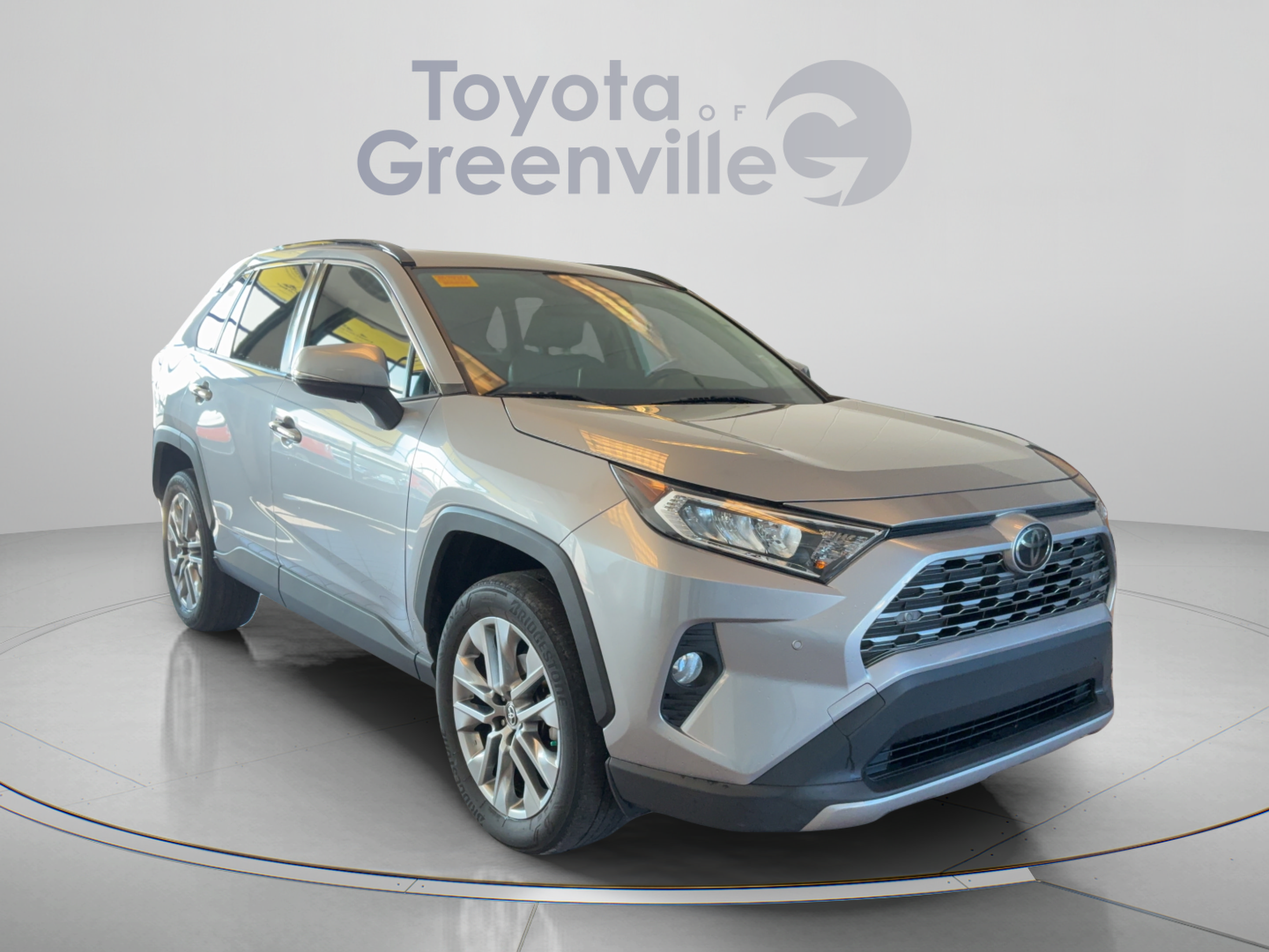 Used 2020 Toyota RAV4 Limited FWD image 8