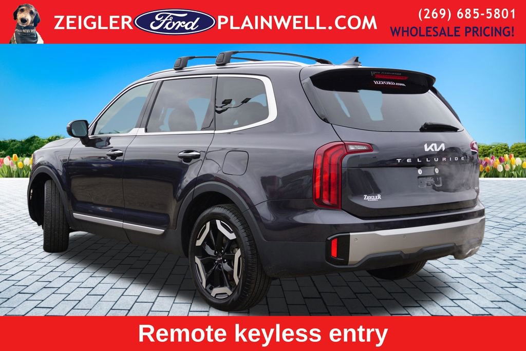 Used 2025 Kia Telluride S image 3