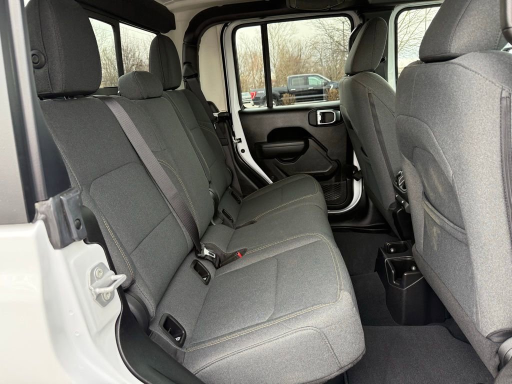 Used 2025 Jeep Gladiator Sport image 42