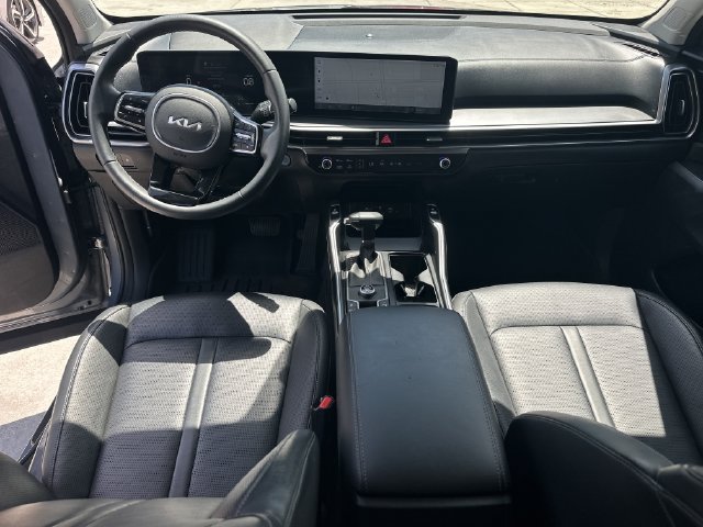 Certified 2025 Kia Sorento S FWD image 14