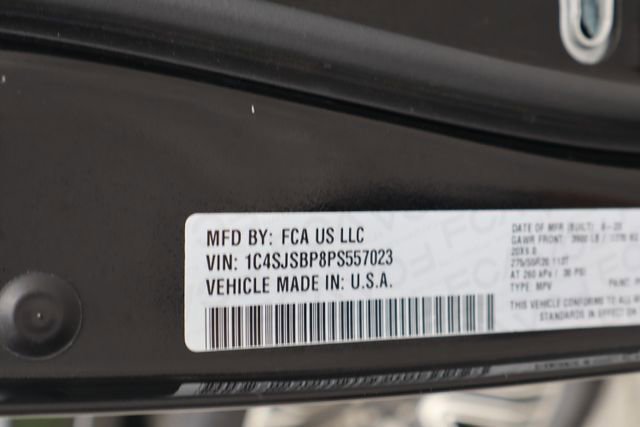 Used 2023 Jeep Wagoneer L Series II image 14